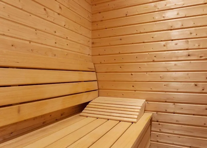 In Wald Near Slopes *